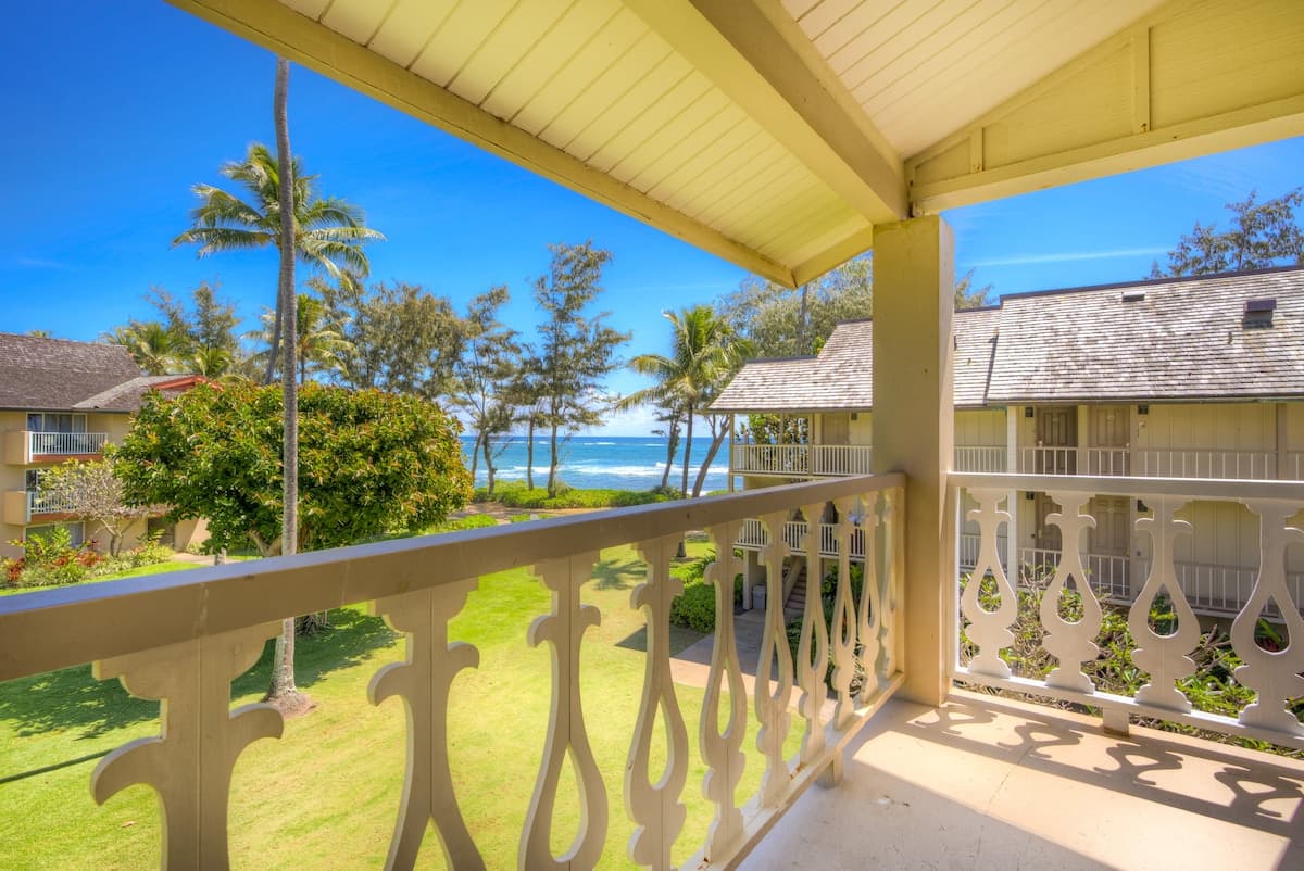 Condo in Kapaa · ★4.8 · Studio · 1 bed · 1 shared bath - Photo 1
