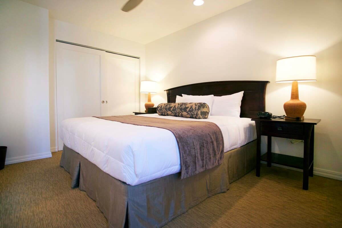 Relaxed condo w/ lanai, pool & BBQ grill - Photo 4