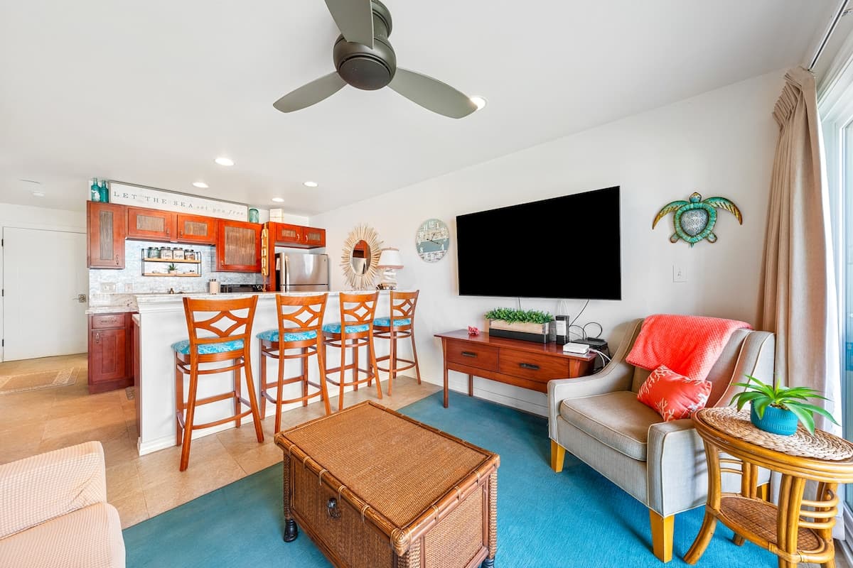 Condo in Kapaa · ★4.7 · 1 bedroom · 2 beds · 1 shared bath - Photo 4