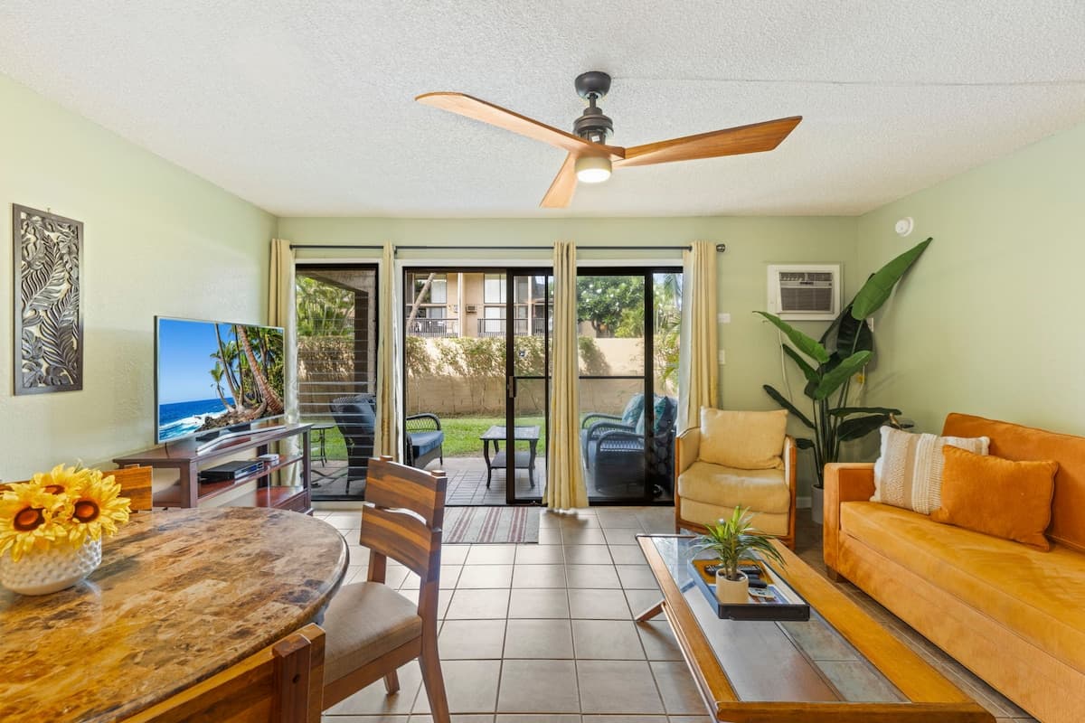 Condo in Kihei · ★4.62 · 2 bedrooms · 2 beds · 1 shared bath - Photo 4