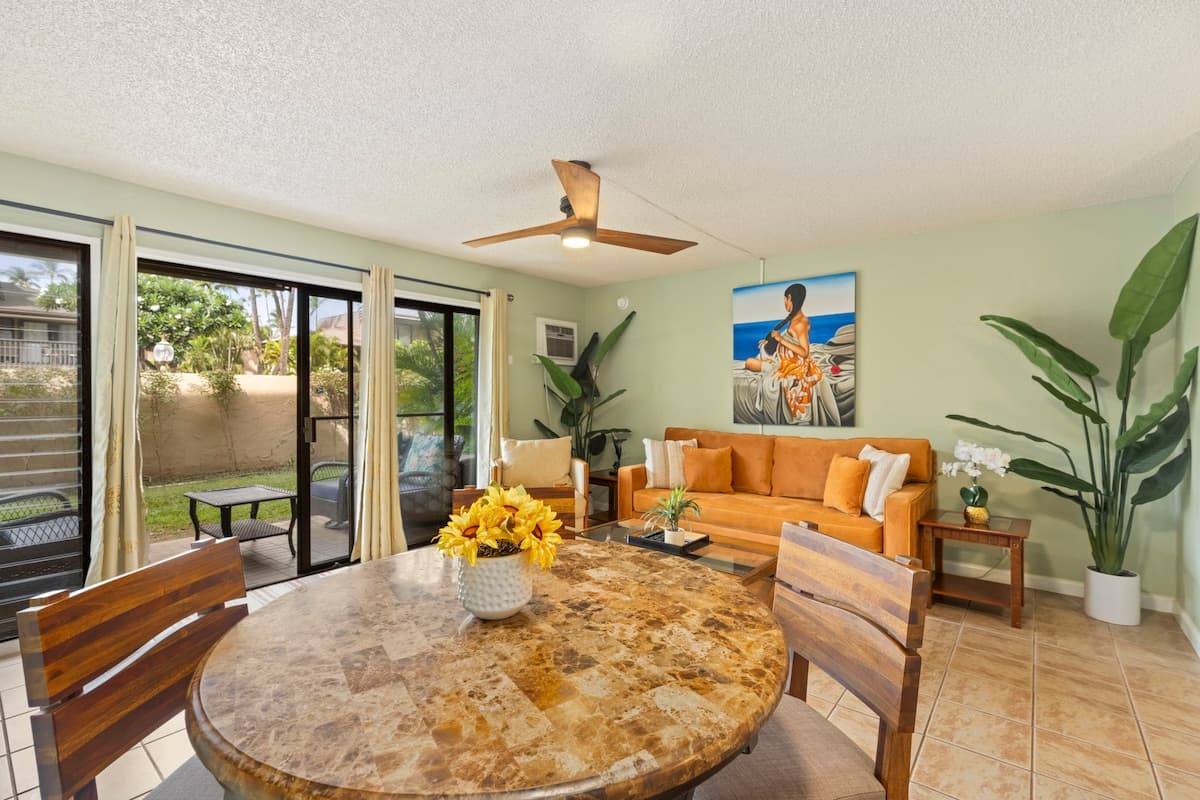 Condo in Kihei · ★4.62 · 2 bedrooms · 2 beds · 1 shared bath - Photo 2