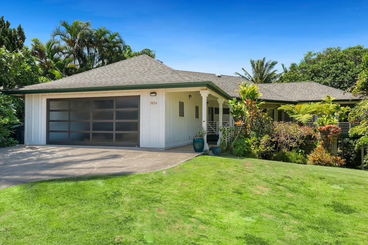Home in Princeville · ★4.88 · 5 bedrooms · 5 beds · 3 private baths - Photo 2