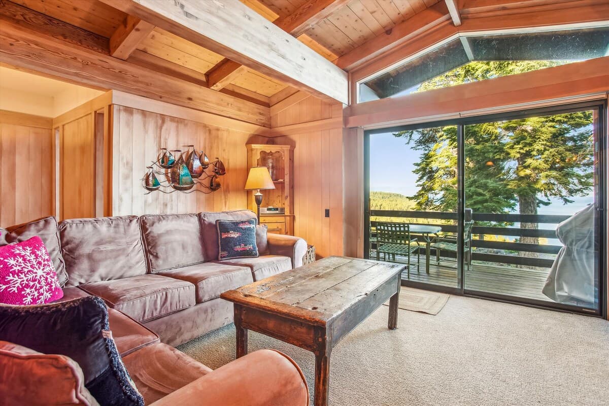 Lakeview Townhome with EV Charger & Beach Access - Photo 3