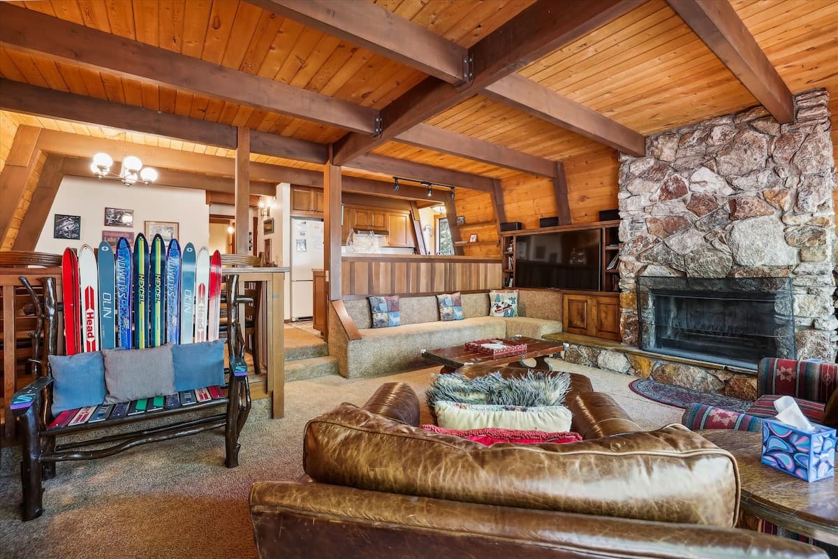 Spacious Dollar Point Home with Lake View & Deck - Photo 4