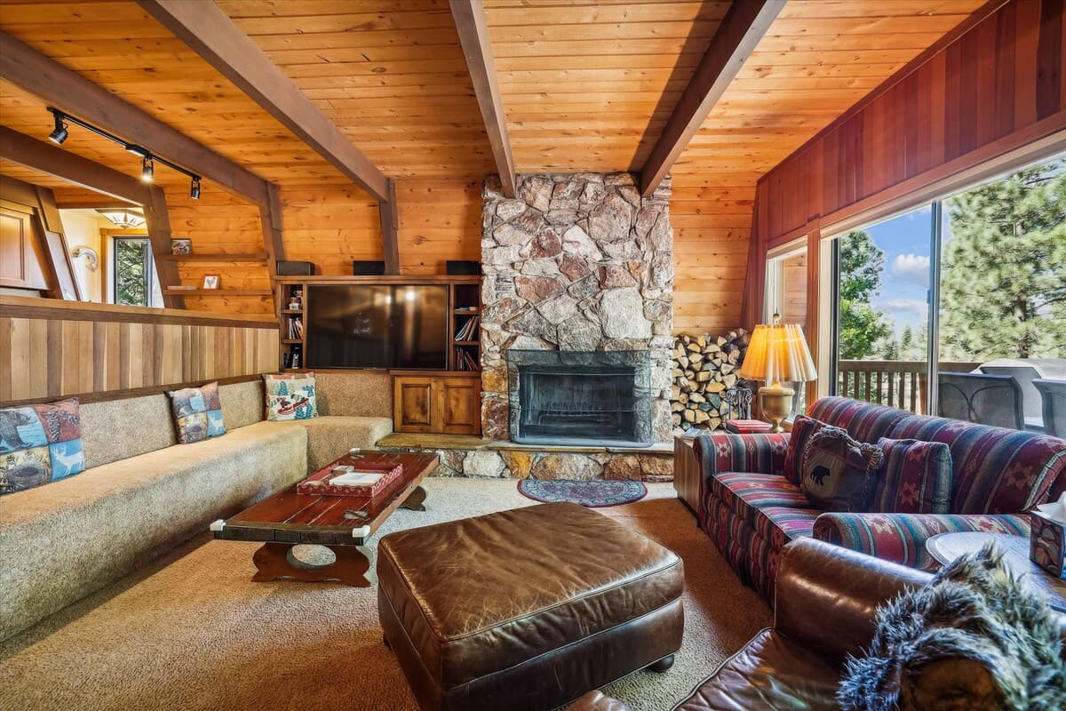 Spacious Dollar Point Home with Lake View & Deck - Photo 3