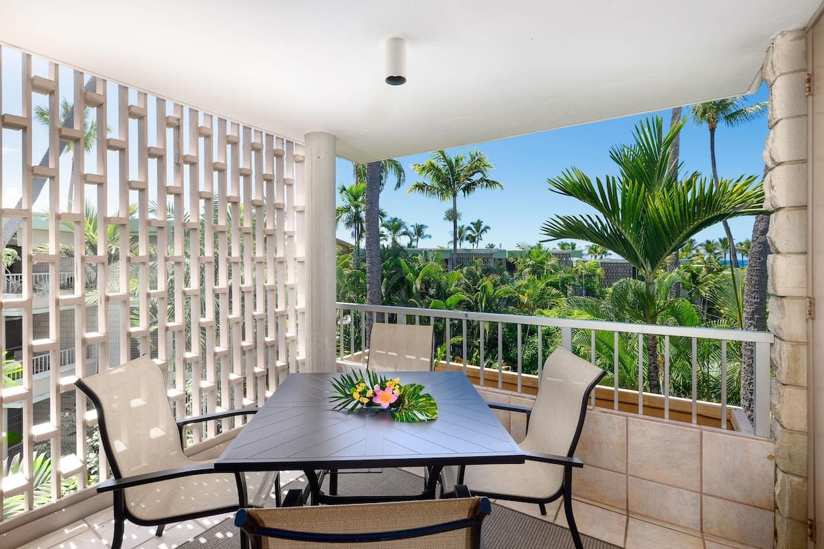 Condo in Kailua-Kona · ★4.78 · 1 bedroom · 2 beds · 1 private bath - Photo 1
