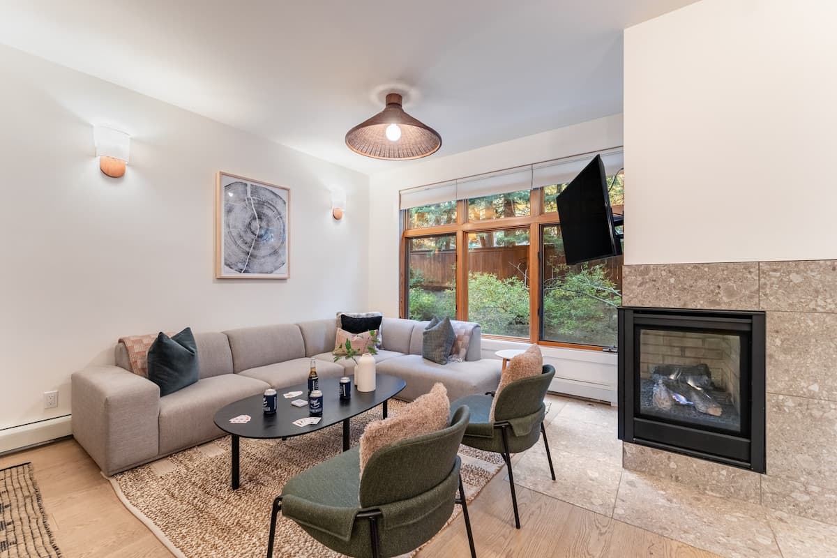 Home in Incline Village · ★4.84 · 3 bedrooms · 6 beds · 3 private baths - Photo 5