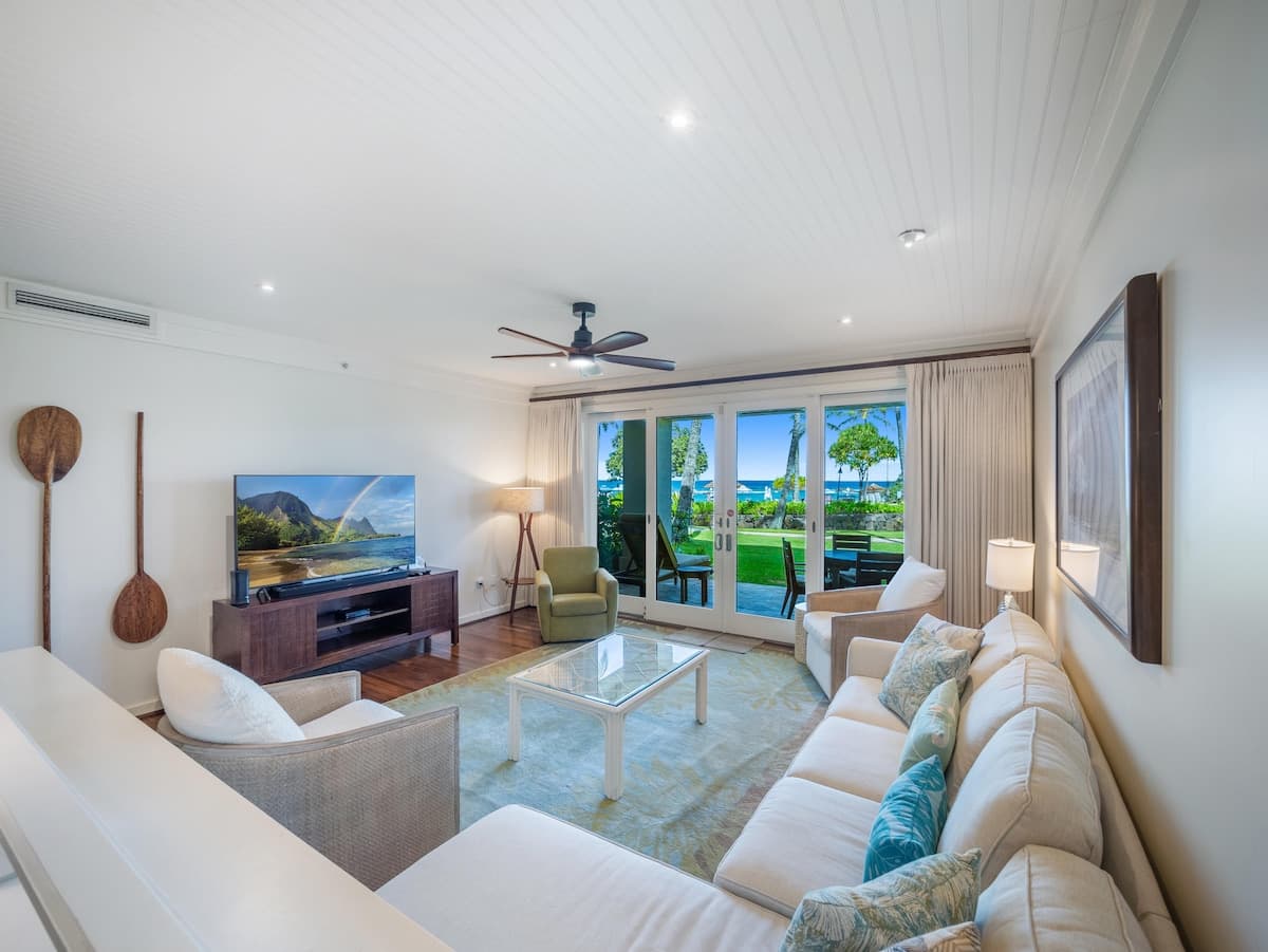 Villa in Kahuku · ★4.87 · 4 bedrooms · 5 beds · 3 private baths - Photo 5