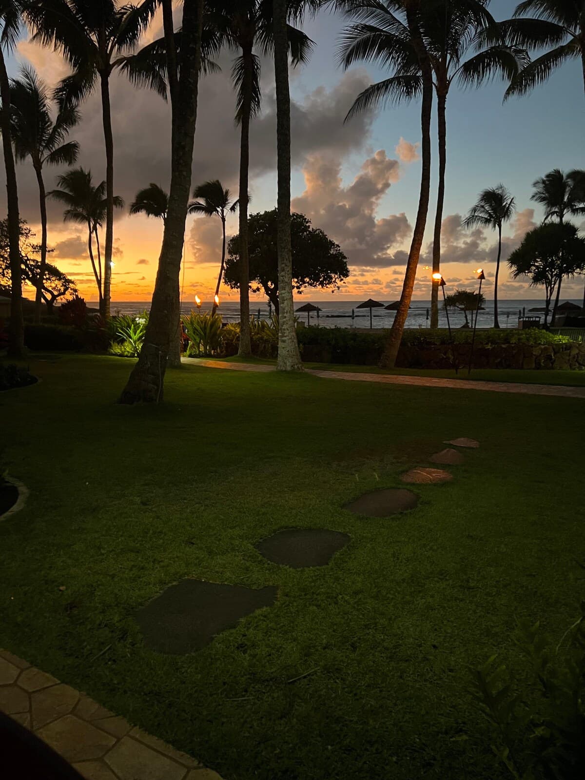 Villa in Kahuku · ★4.87 · 4 bedrooms · 5 beds · 3 private baths - Photo 3