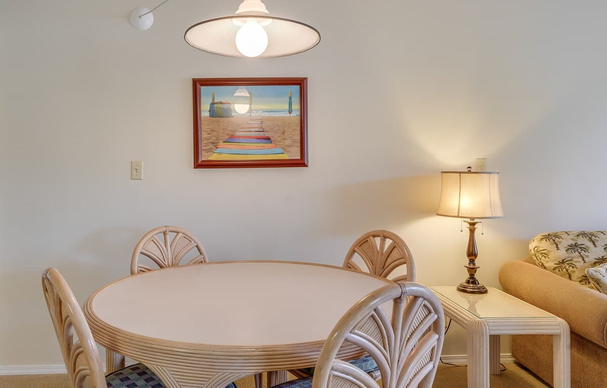 Condo in Kihei · ★4.67 · 1 bedroom · 2 beds · 1 shared bath - Photo 5