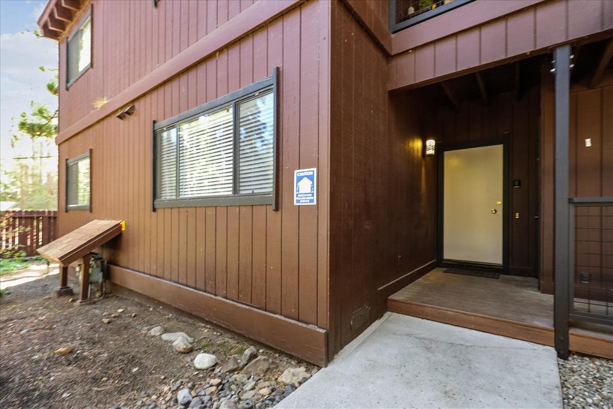 31-Night Stay Corner Unit w/ Fireplace & Pool - Photo 3