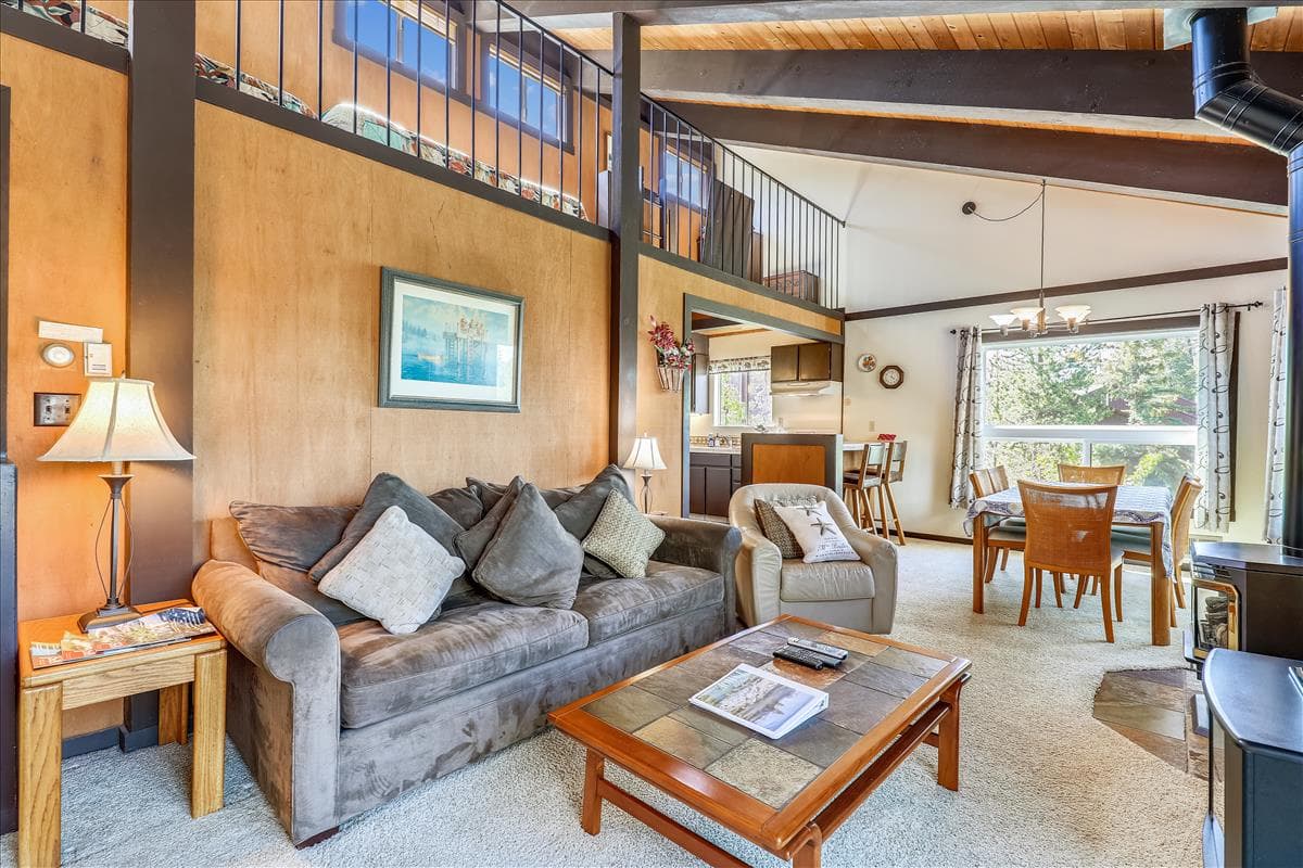 Lake Views, Private Beach & Pier, Near Palisades - Photo 3
