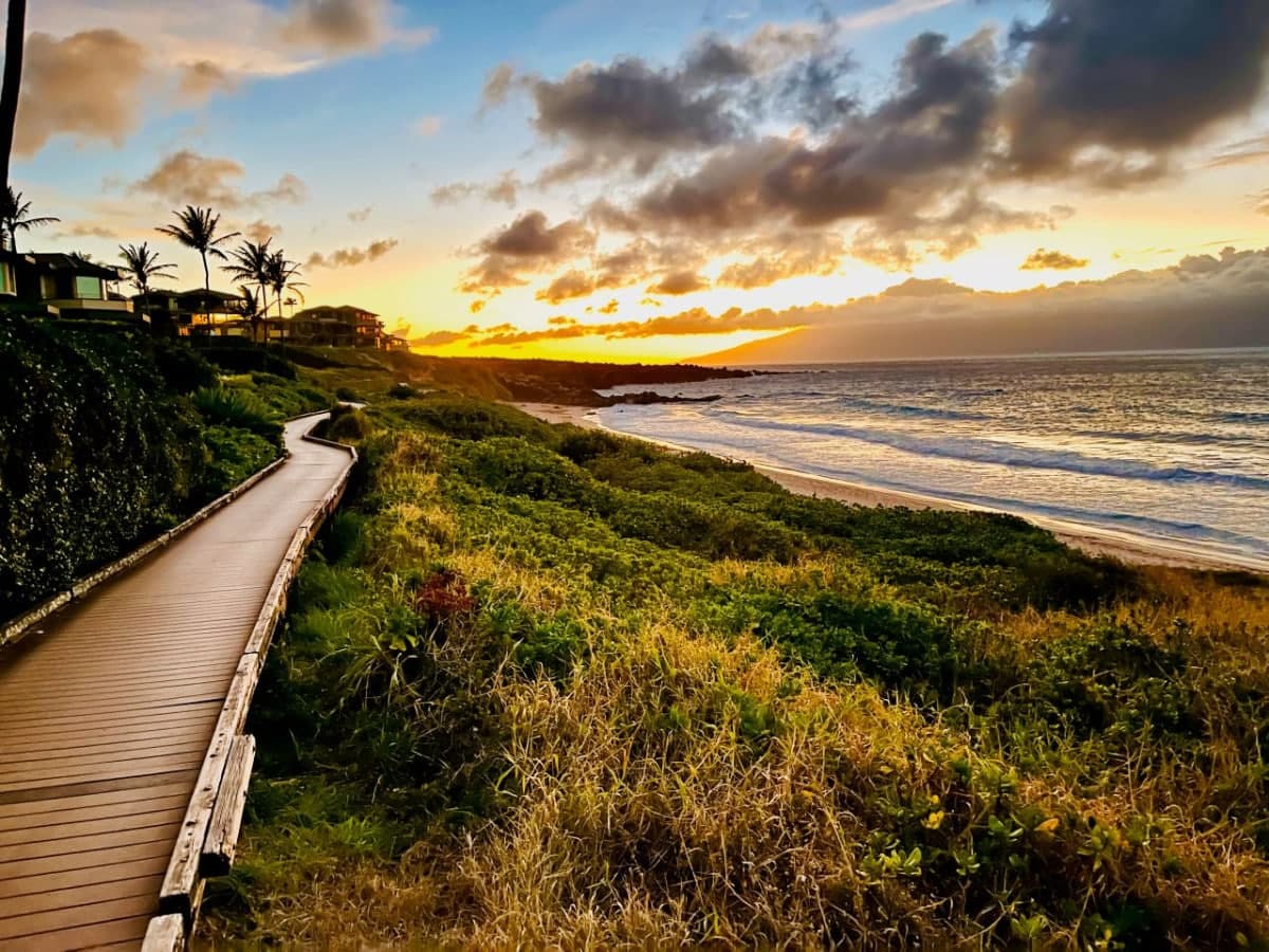 Condo in Lahaina · ★5.0 · 1 bedroom · 2 beds · 2.5 baths - Photo 1
