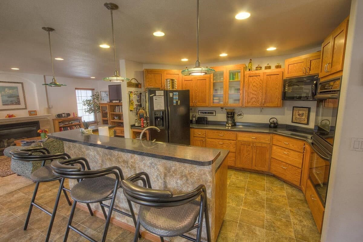 Wolfpack Refuge, Hot Tub & Tahoe Island Yard - Photo 1