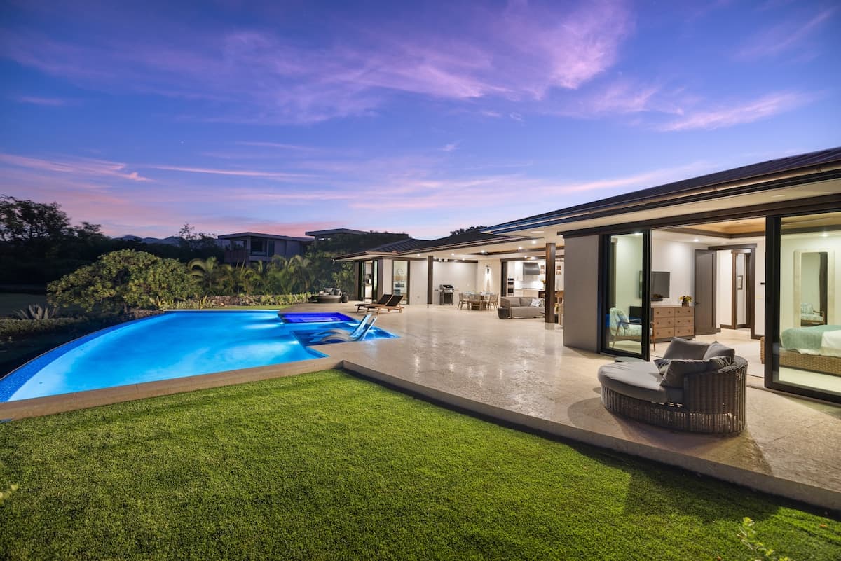 Home in Waimea · ★4.67 · 4 bedrooms · 5 beds · 4.5 baths - Photo 2
