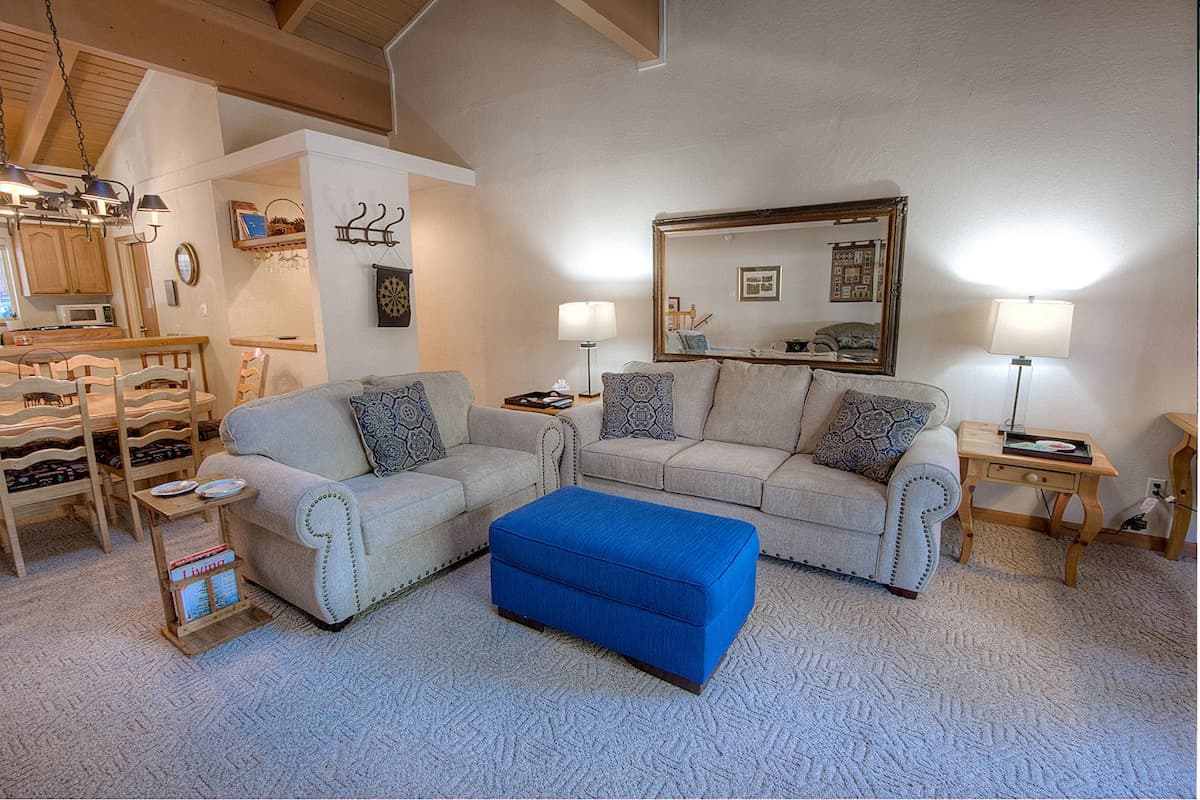 Home in Incline Village · 3 bedrooms · 4 beds · 2.5 private baths - Photo 4