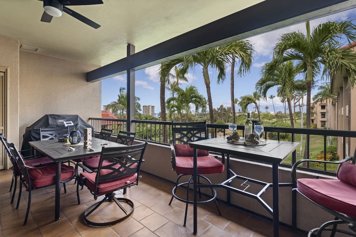 Home in Lahaina · ★4.86 · 2 bedrooms · 2 beds · 2 private baths - Photo 2