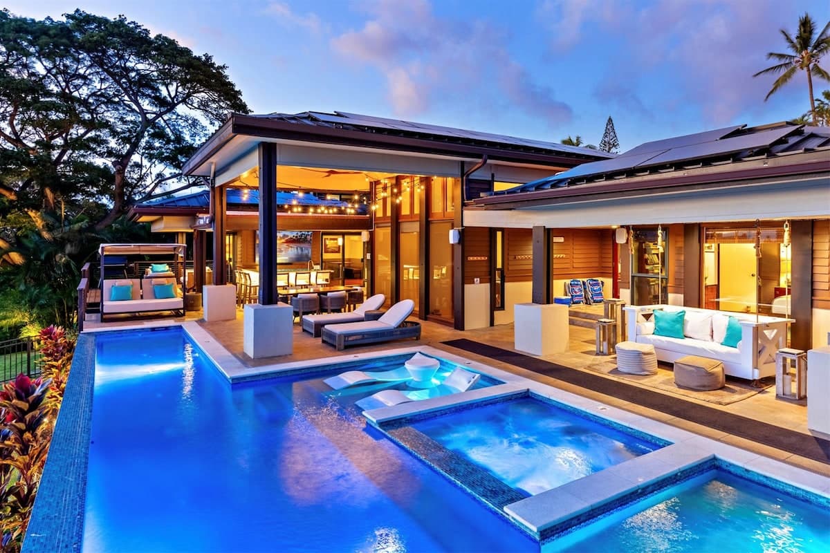 Home in Lahaina · ★4.79 · 3 bedrooms · 8 beds · 2.5 baths - Photo 1