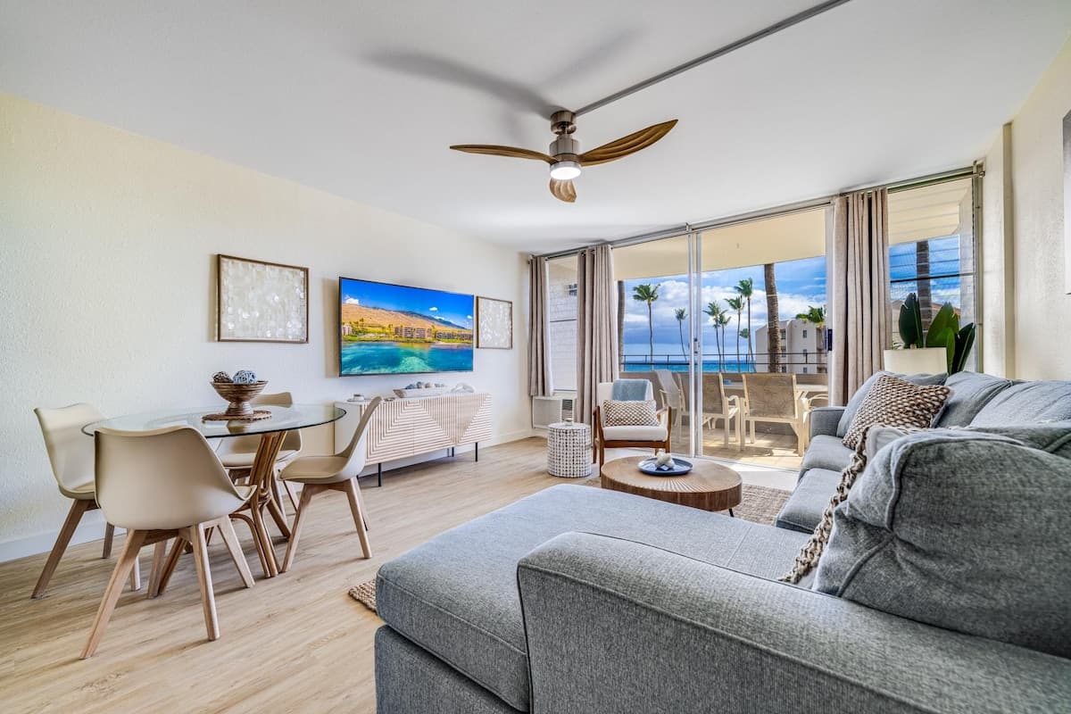 Oceanfront with Gorgeous Views! - Photo 1