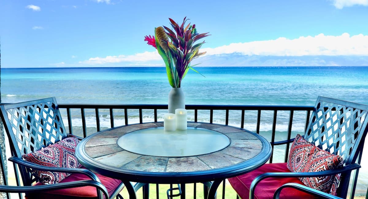 Condo in Lahaina · ★4.91 · 1 bedroom · 2 beds · 1 private bath - Photo 1