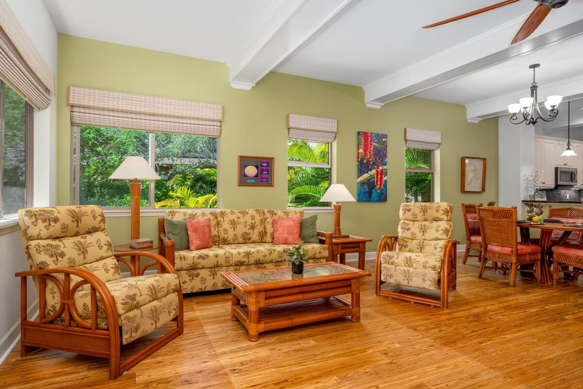 Townhouse in Waimea · ★5.0 · 3 bedrooms · 5 beds · 2.5 shared baths - Photo 4