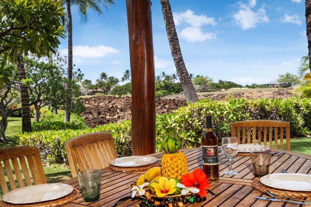 Townhouse in Waimea · ★4.75 · 2 bedrooms · 3 beds · 2 baths - Photo 2