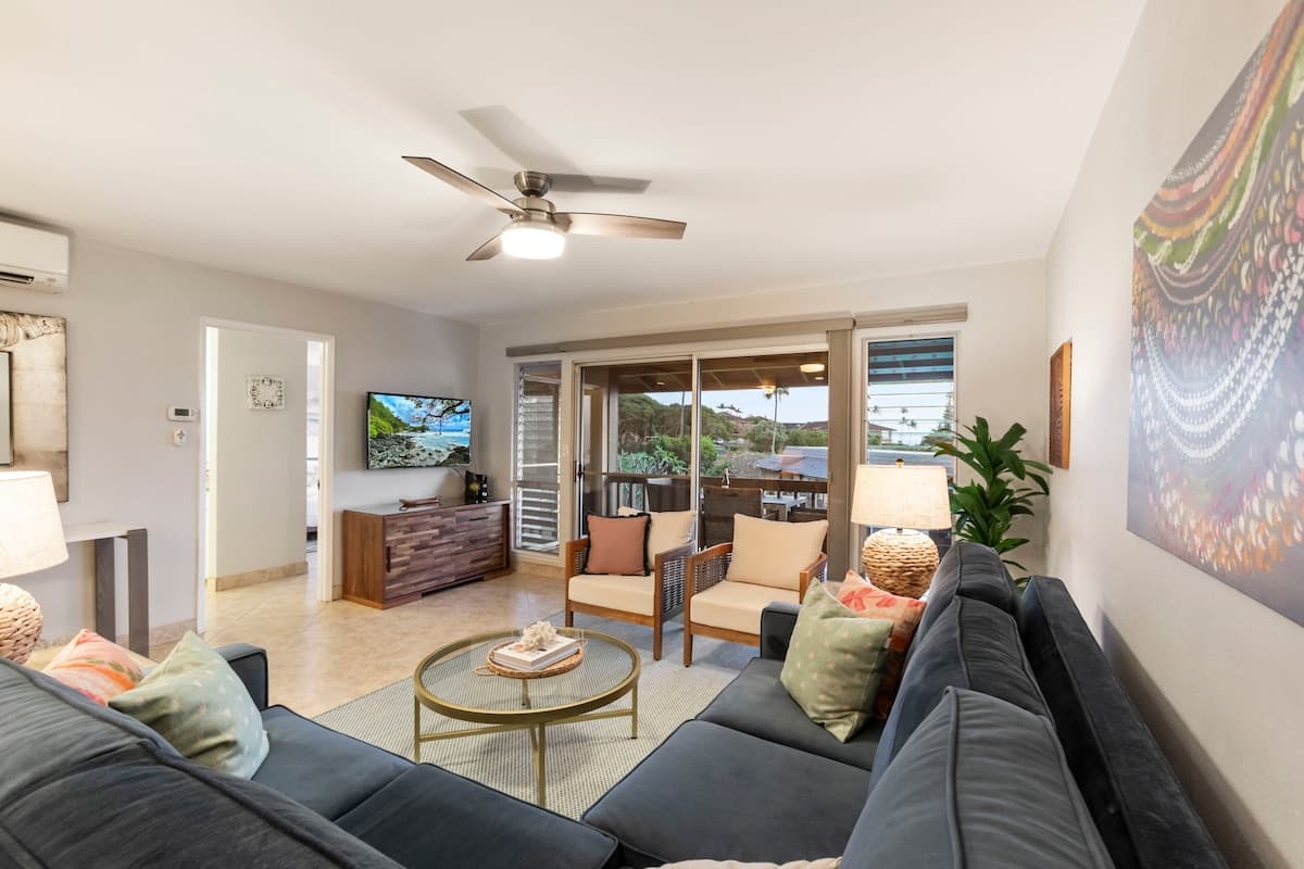 Beautiful Condo Great Special Rates! AC! - Photo 1
