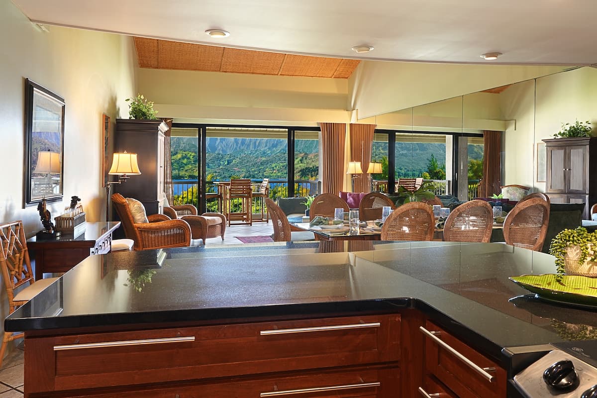 Place to stay in Princeville · ★4.86 · 4 bedrooms · 6 beds · 3 baths - Photo 4