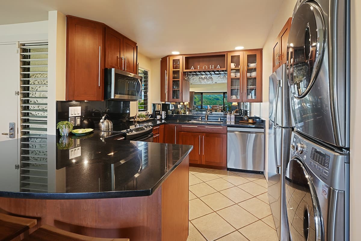 Place to stay in Princeville · ★4.86 · 4 bedrooms · 6 beds · 3 baths - Photo 5