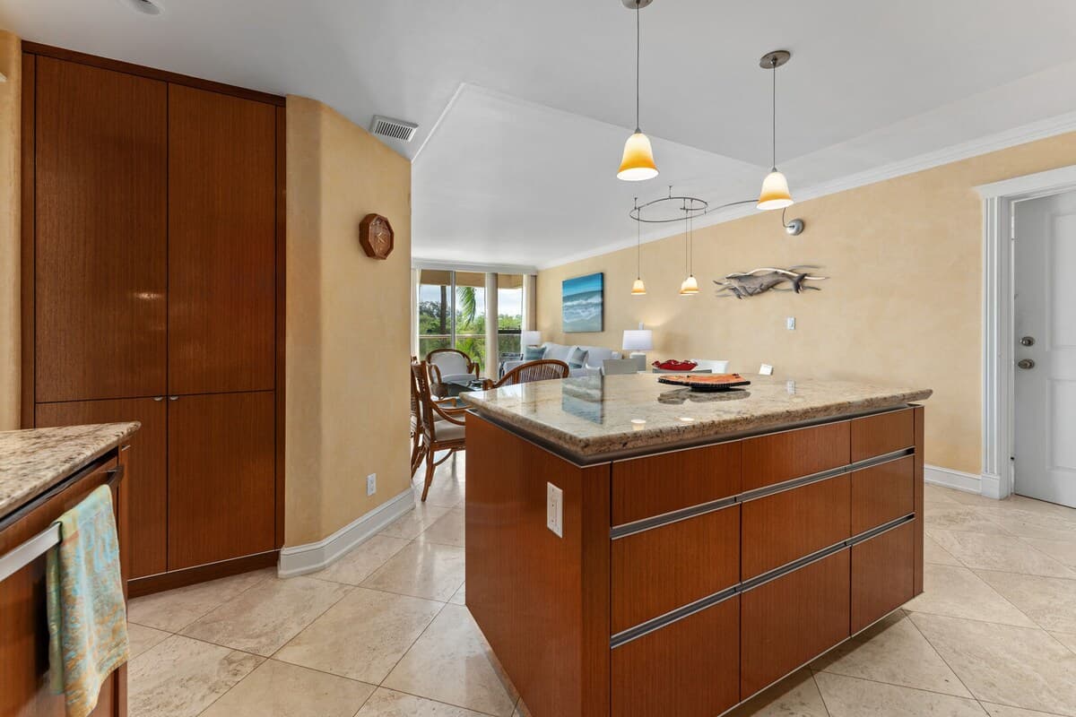 Beautiful central kihei two bedroom (MBG309) - Photo 5