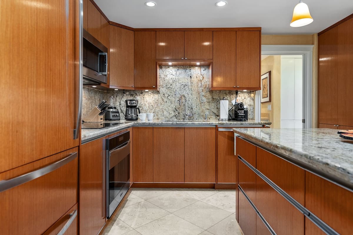 Beautiful central kihei two bedroom (MBG309) - Photo 2