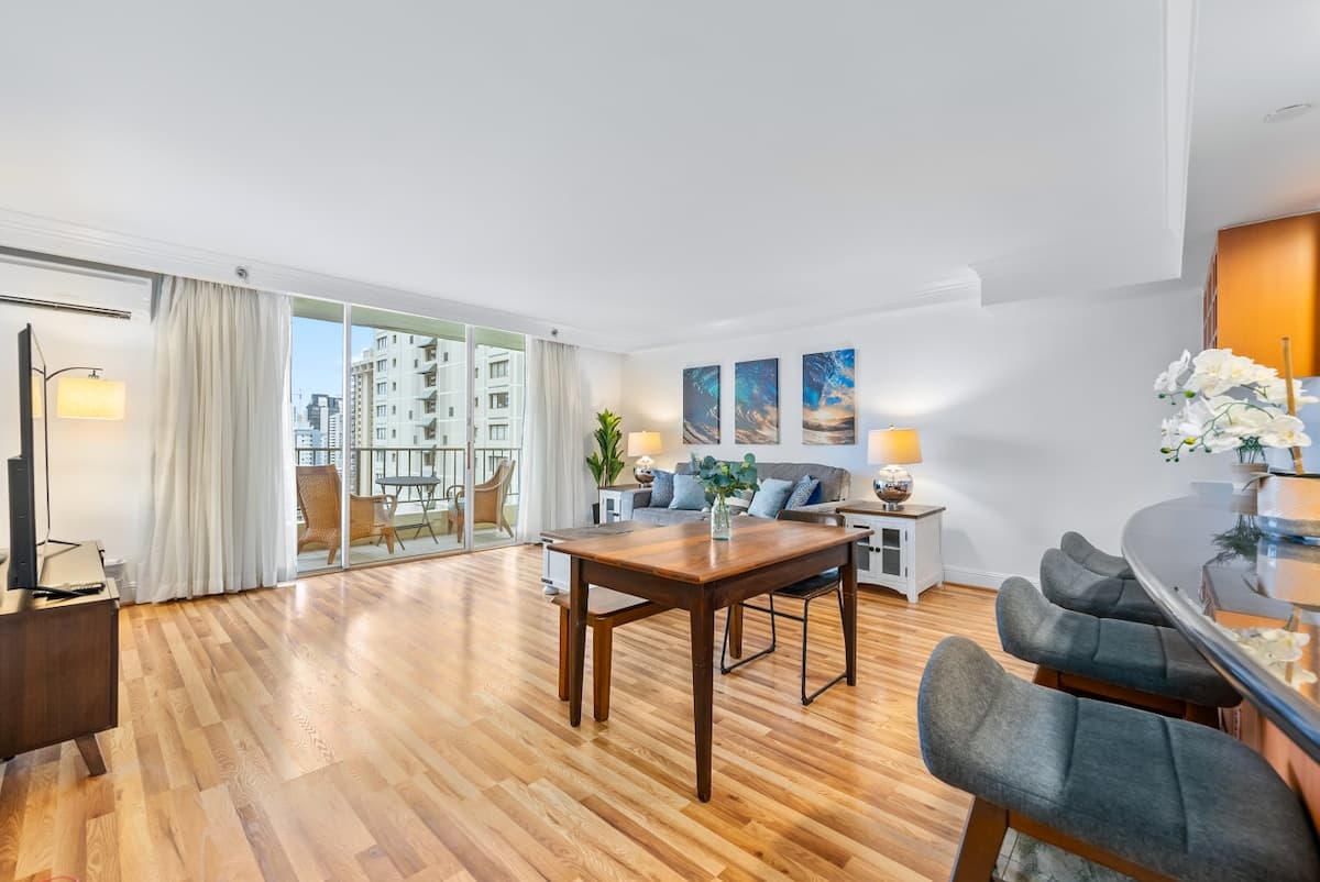 Honu Hale Waikiki: 2BDR Spacious Panoramic View - Photo 3