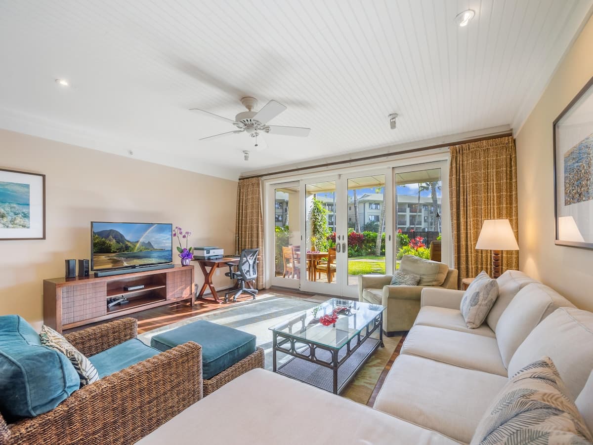 Villa in Kahuku · ★4.9 · 3 bedrooms · 4 beds · 2 private baths - Photo 4