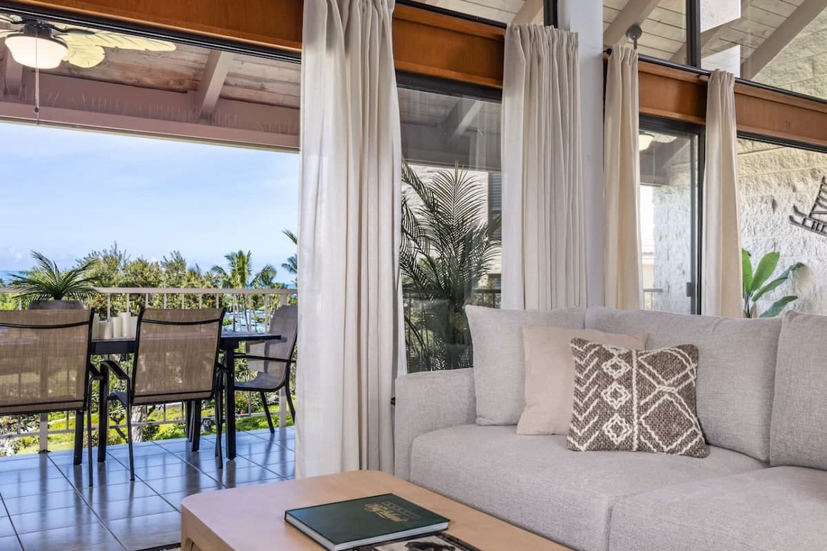 Condo in Kailua-Kona · ★4.89 · 3 bedrooms · 4 beds · 3 baths - Photo 5