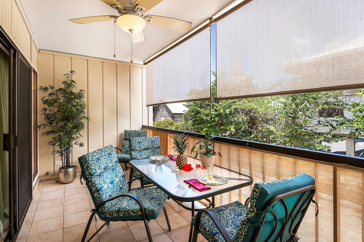 Condo in Kailua-Kona · ★4.7 · 1 bedroom · 2 beds · 1 private bath - Photo 3