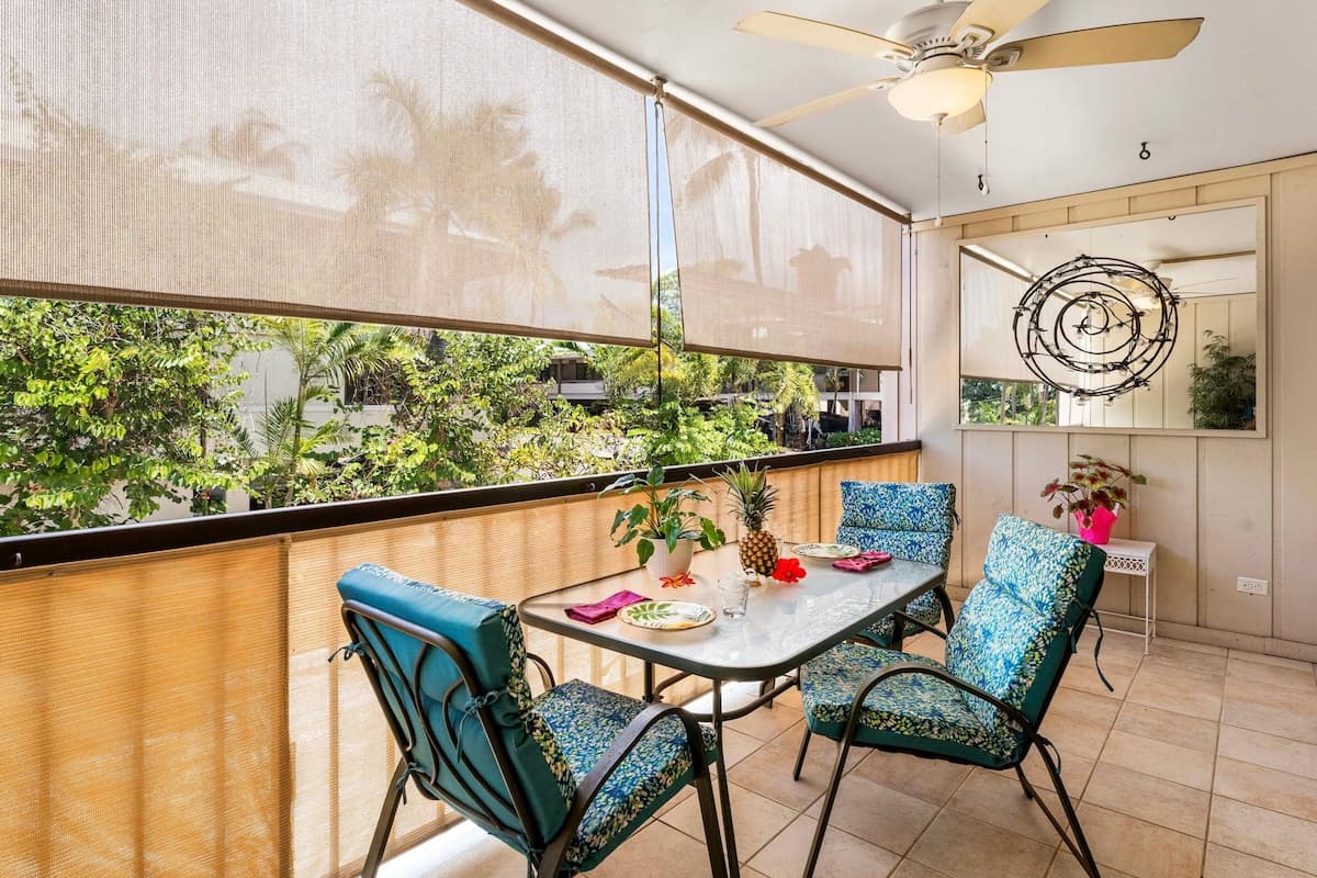 Condo in Kailua-Kona · ★4.7 · 1 bedroom · 2 beds · 1 private bath - Photo 1
