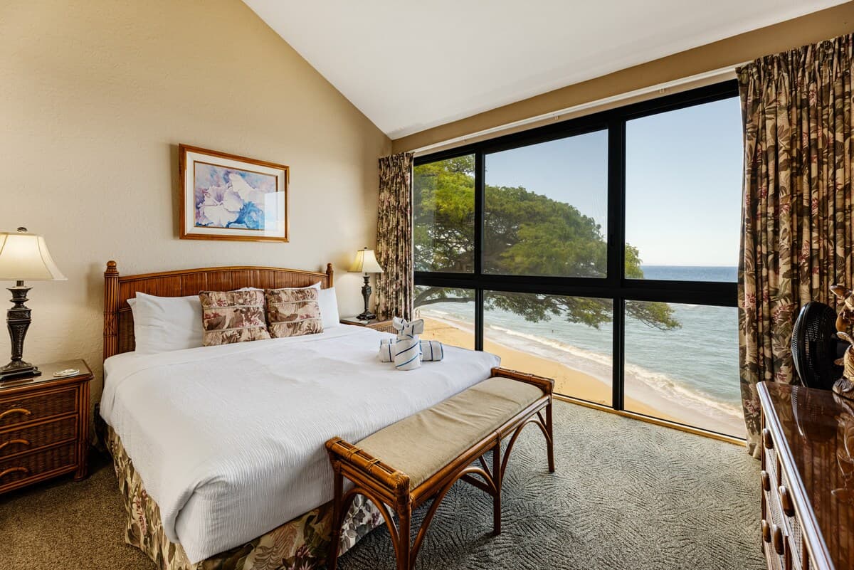 Home in Lahaina · ★4.95 · 3 bedrooms · 5 beds · 2 private baths - Photo 2