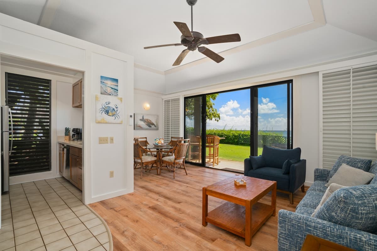 KP191 Ground FL | Beachfront • Pool • Gym - Photo 3