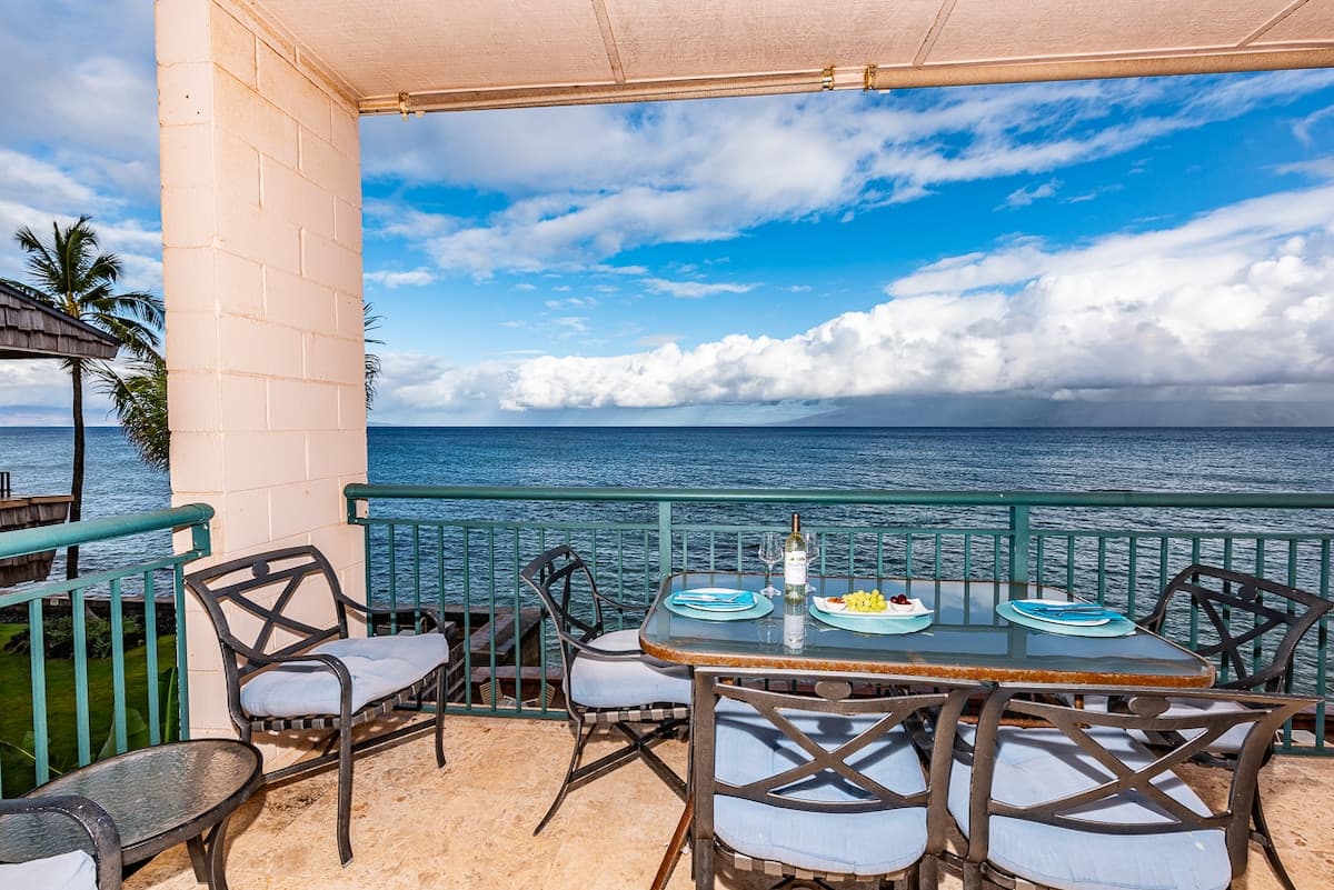 Condo in Lahaina · ★4.77 · 3 bedrooms · 4 beds · 2.5 baths - Photo 1