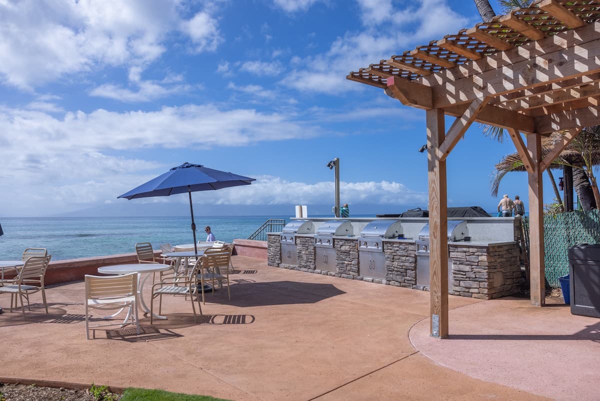 Condo in Lahaina · ★4.45 · 1 bedroom · 1 bed · 1 private bath - Photo 5