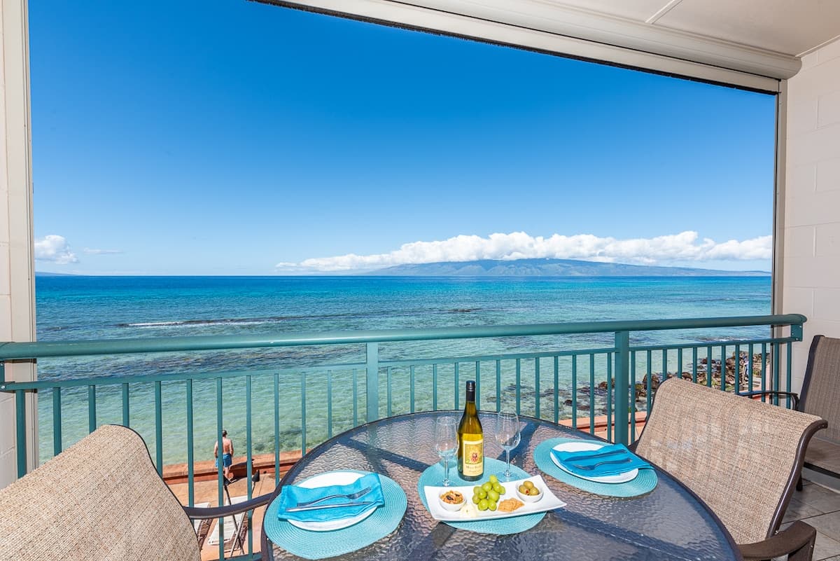 Condo in Lahaina · ★4.97 · 3 bedrooms · 4 beds · 2.5 baths - Photo 1