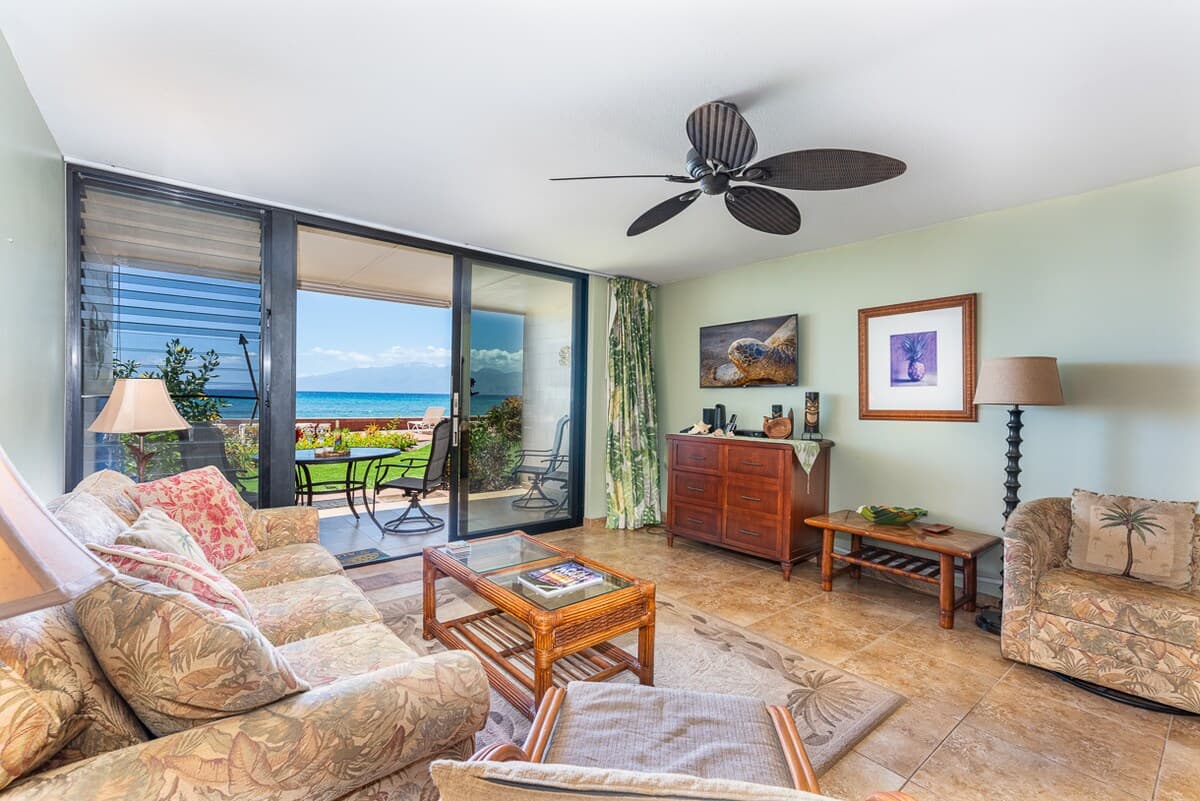 Condo in Lahaina · ★4.87 · 1 bedroom · 1 bed · 1 bath - Photo 2
