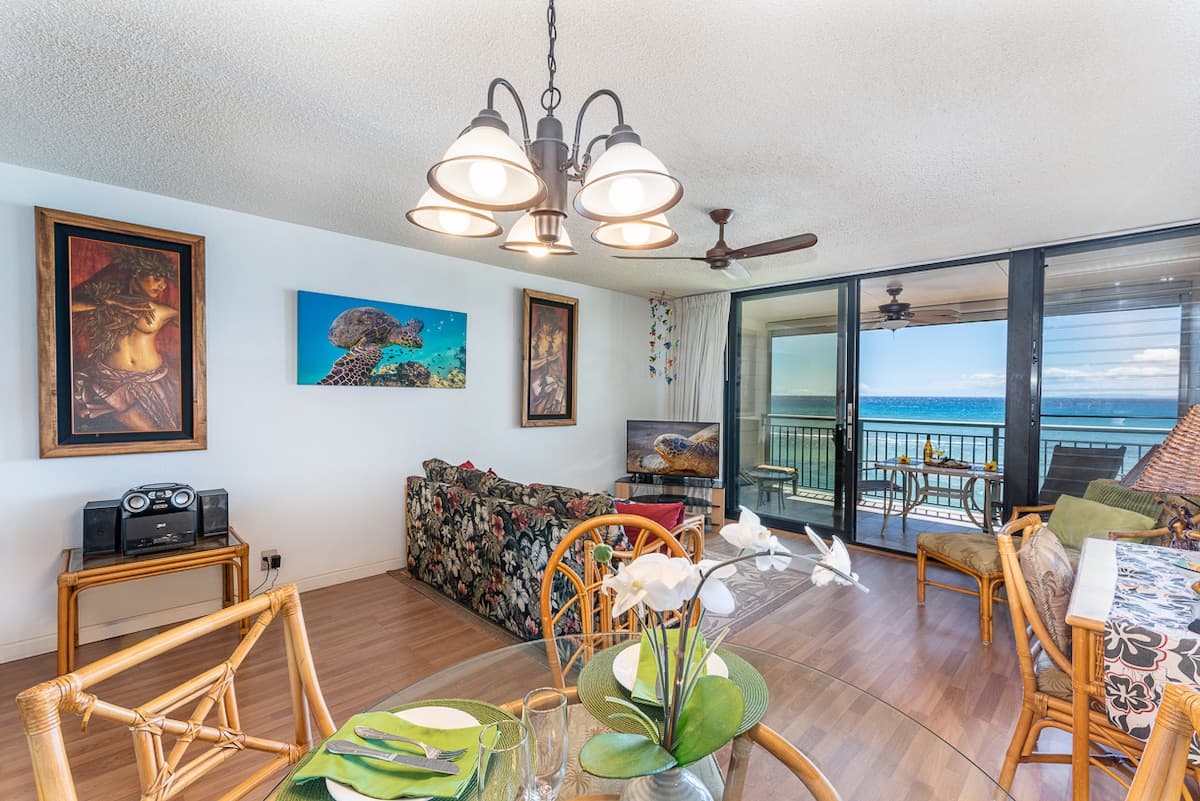 Condo in Lahaina · ★4.72 · 1 bedroom · 1 bed · 1 bath - Photo 4