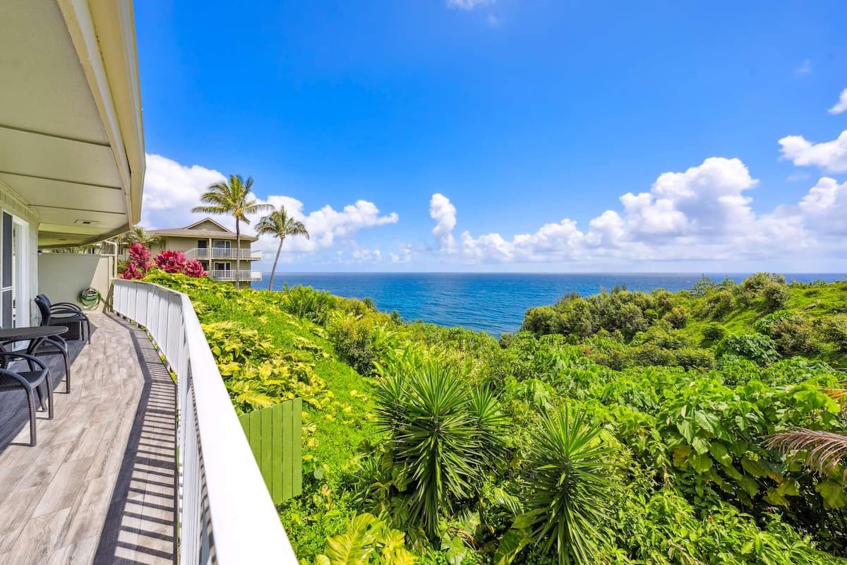 Ocean Views from Every Room! Hawaiian Heaven - Photo 1
