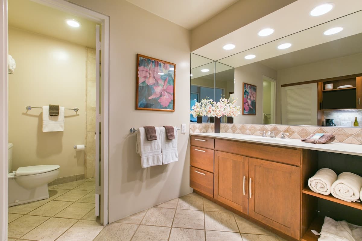 Condo in Princeville · ★4.75 · 1 bedroom · 2 beds · 1 bath - Photo 5