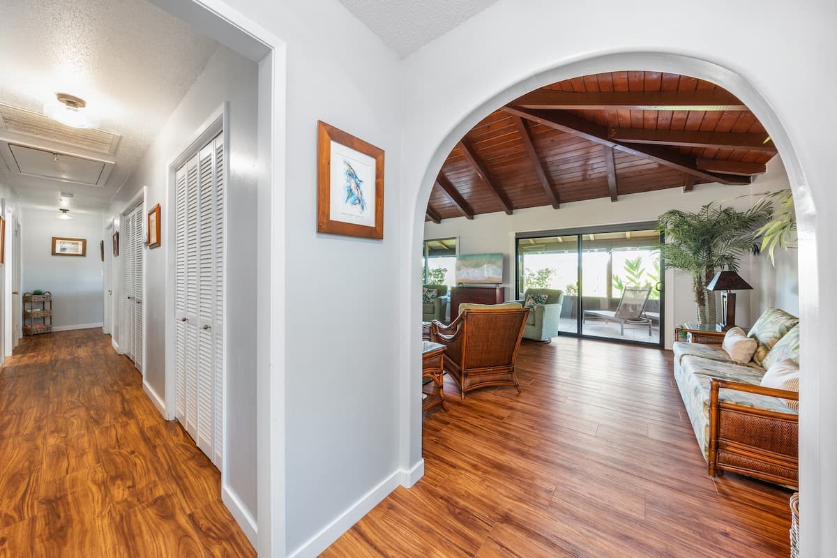 Condo in Lahaina · ★4.89 · 3 bedrooms · 4 beds · 2 shared baths - Photo 5