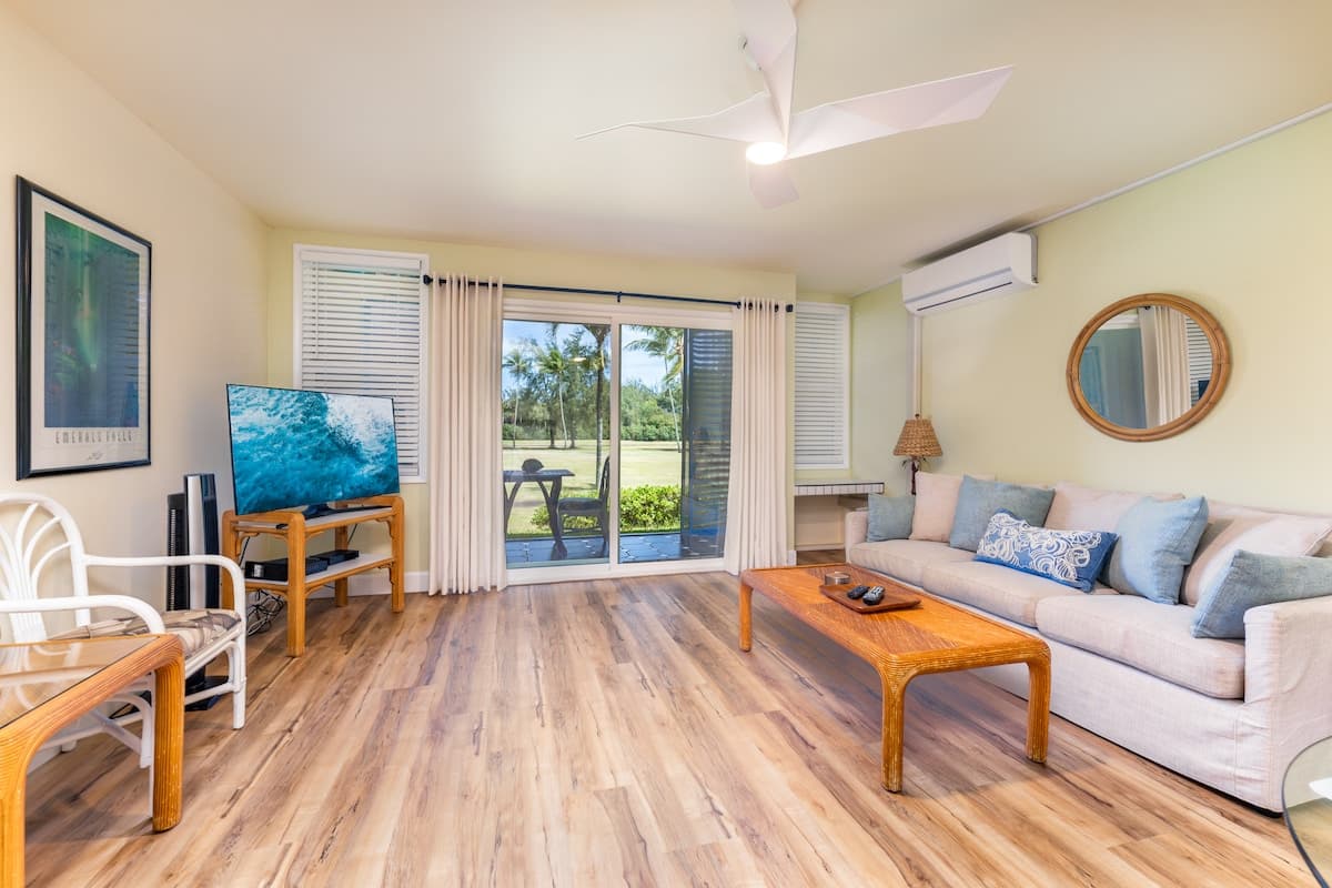 Condo in Kahuku · ★4.5 · 1 bedroom · 1 bed · 1 private bath - Photo 1