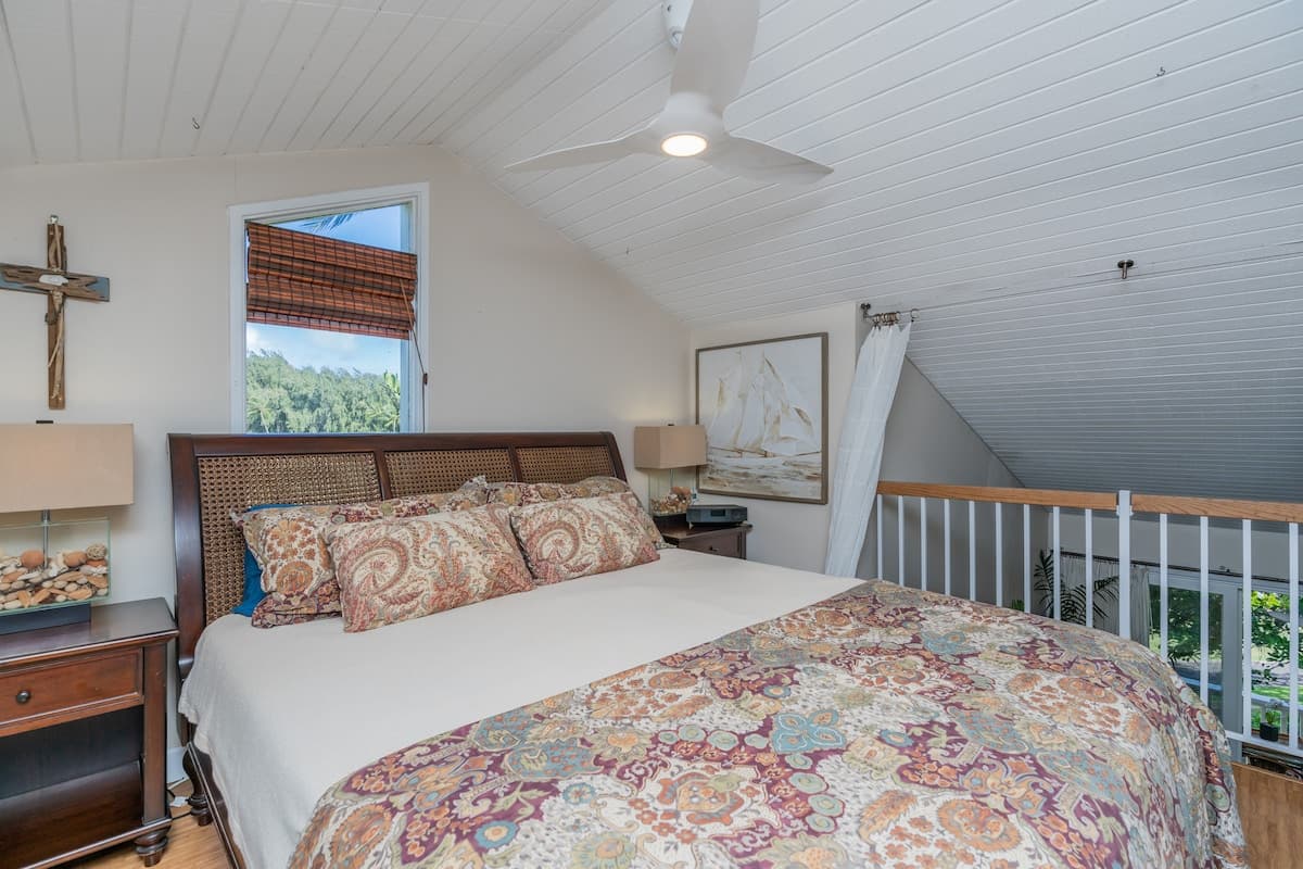 Condo in Kahuku · ★4.81 · 1 bedroom · 1 bed · 2 private baths - Photo 1