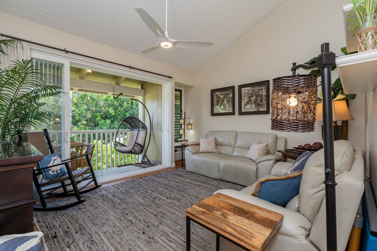 Condo in Kahuku · ★4.81 · 1 bedroom · 1 bed · 2 private baths - Photo 3