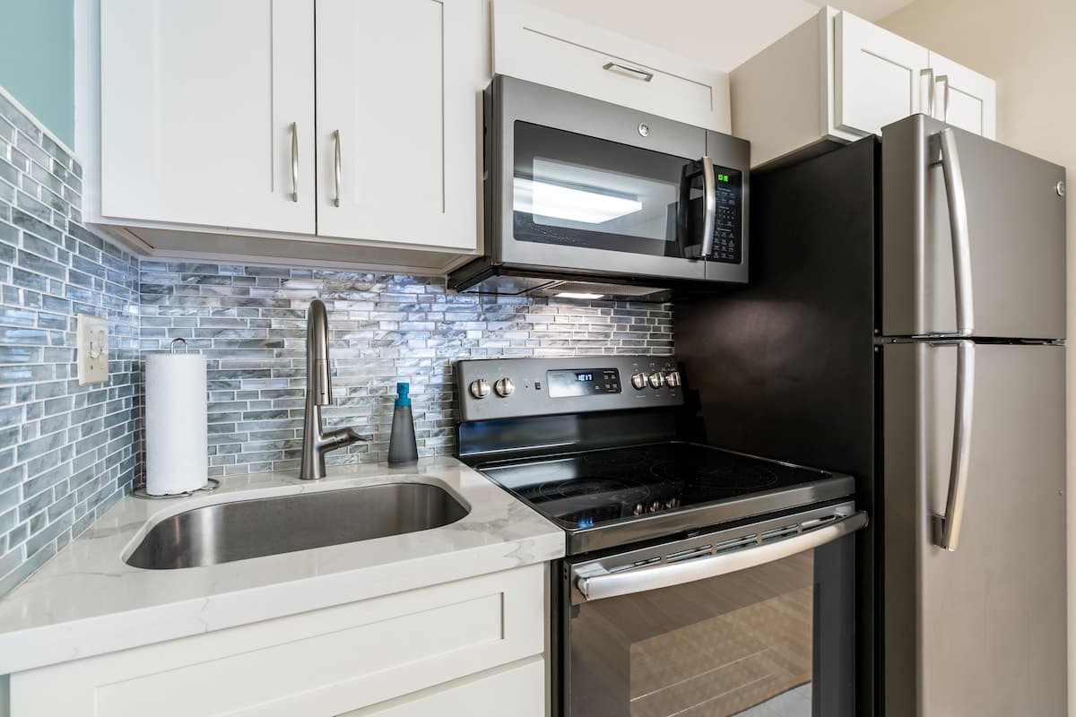Condo in Honolulu · ★4.71 · 1 bedroom · 1 bed · 1 private bath - Photo 3
